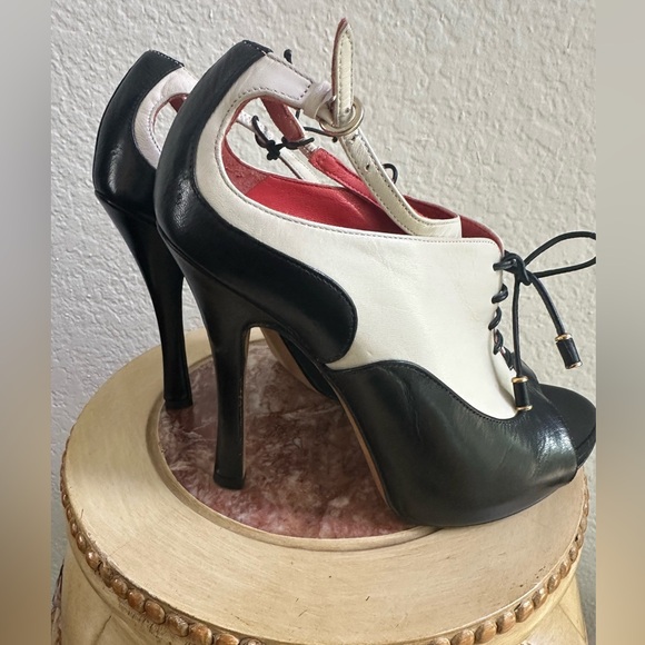 Moschino lace up peep toe heels - Picture 3 of 12